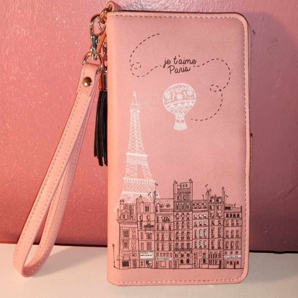 CLAIRE'S PINK IN COLOR "je t'aime" Paris WRISTLET WALLET